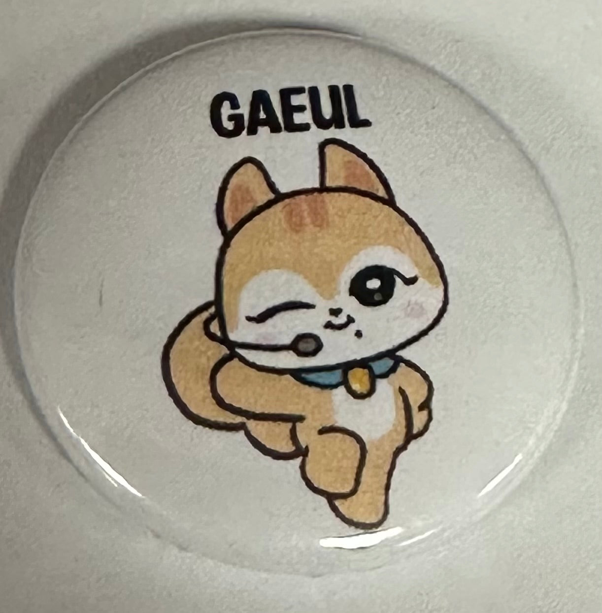 IVE mini buttons