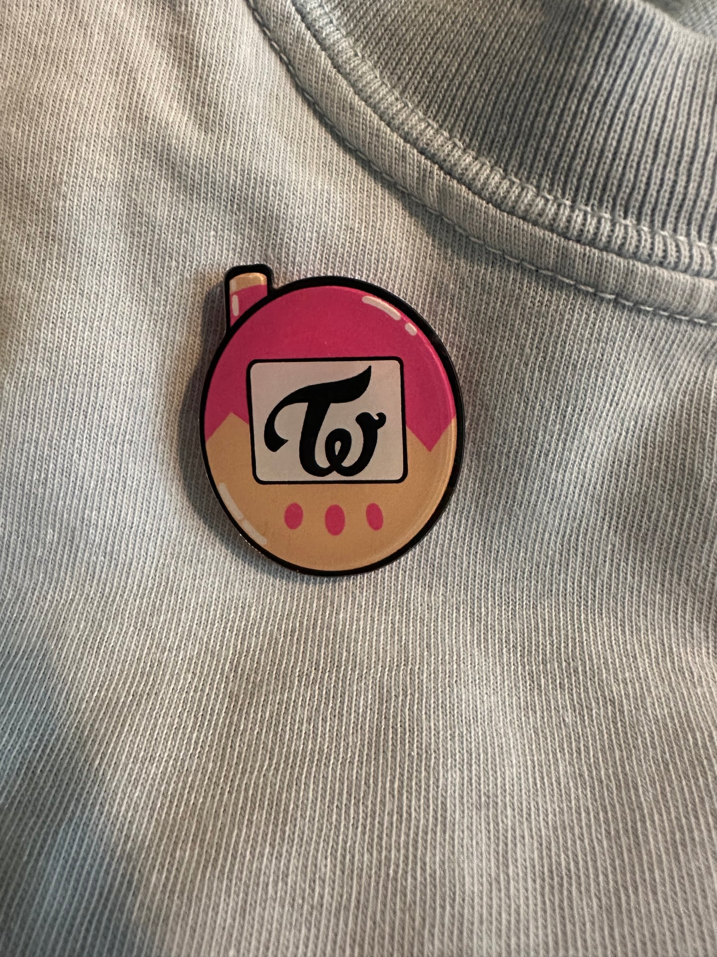 K-pop Tamagotchi pins